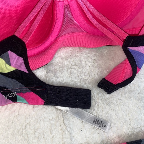 Limited Edition VSX Legging and Bra Set - Picture 6 of 10